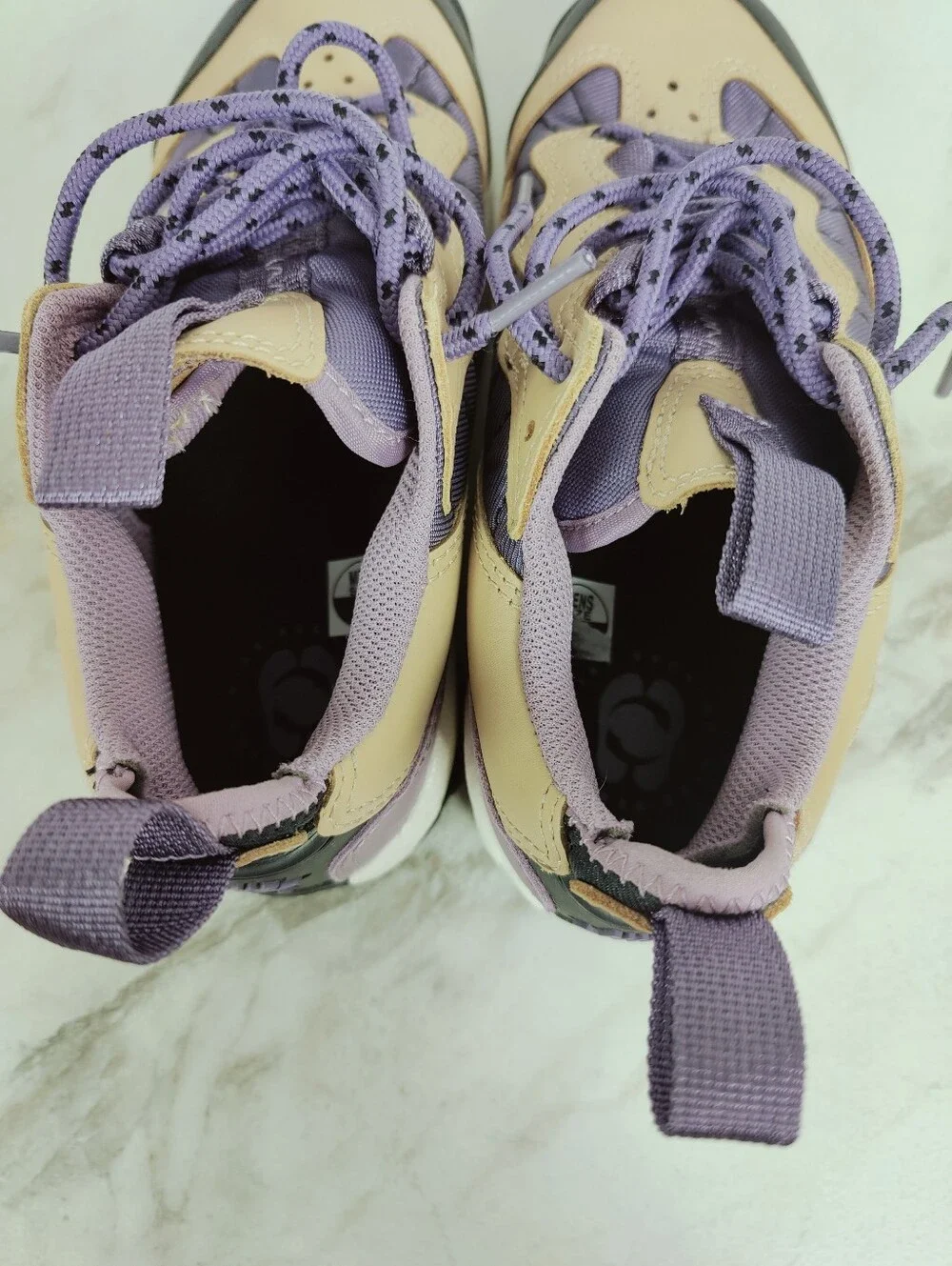 Nike Men's ACG Air Mada Hiking Sneakers, Hemp/Canyon Purple, Sz 4